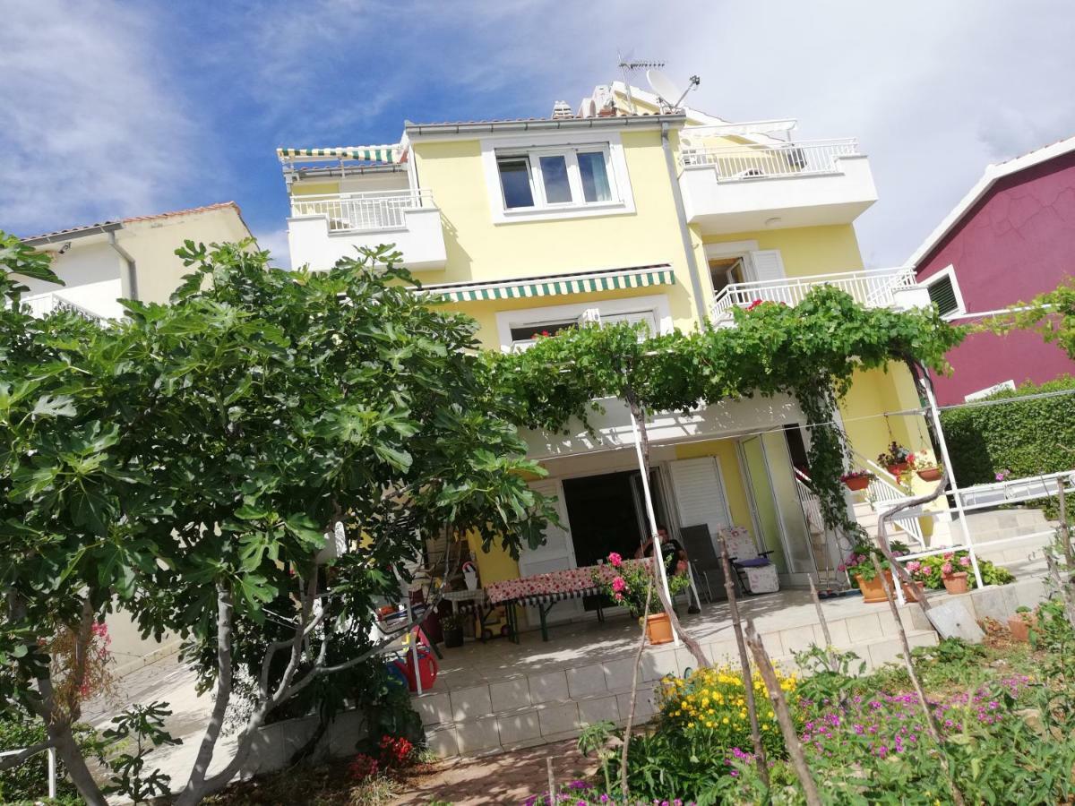 Apartmani Marija Primošten Buitenkant foto